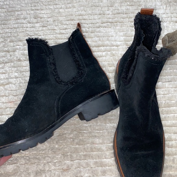 Barely worn black Sam Edelman boots. - Picture 2 of 6